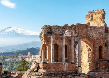 Tanz auf den Vulkanen im Süden Italiens 
